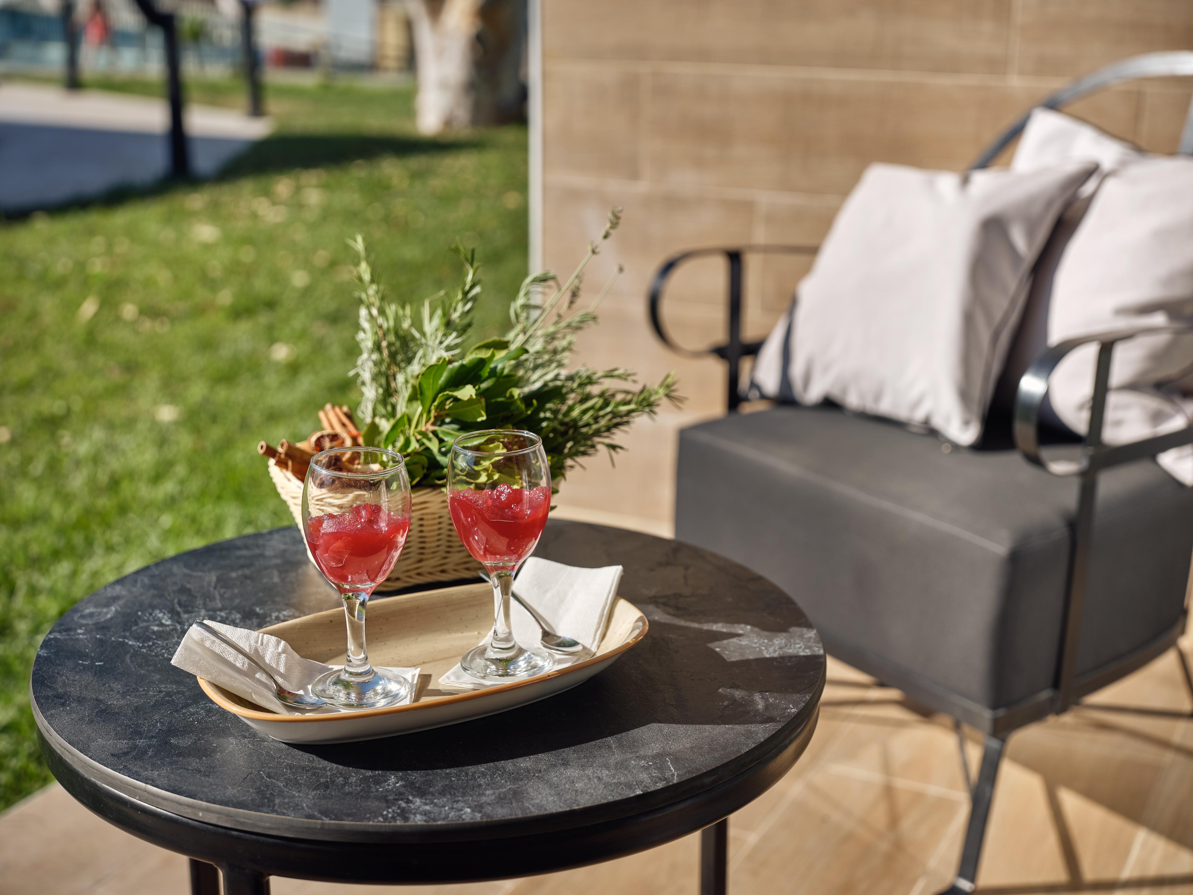 Cavo Orient Beach Hotel & Suites Drosia  Dış mekan fotoğraf