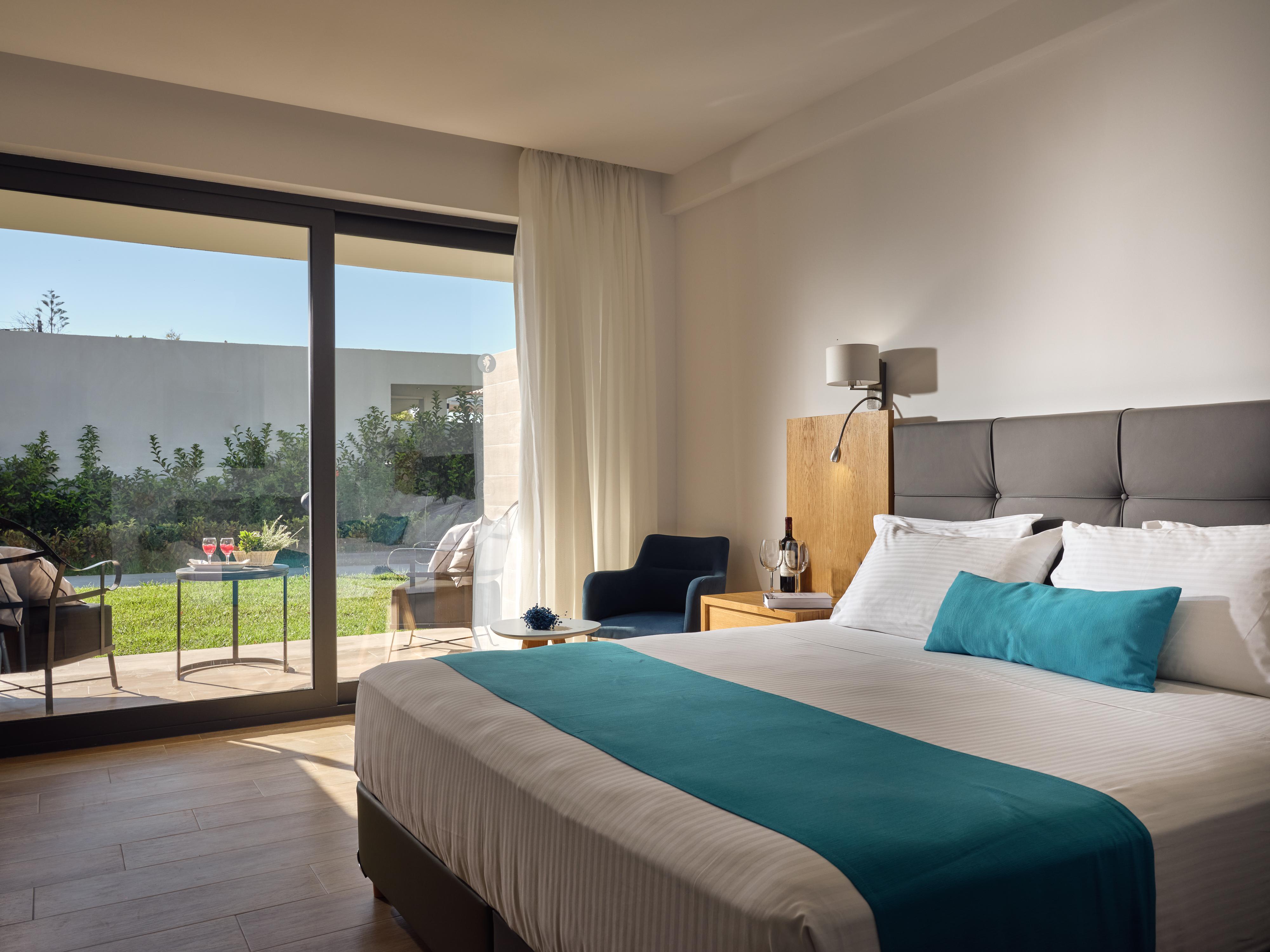 Cavo Orient Beach Hotel & Suites Drosia  Dış mekan fotoğraf
